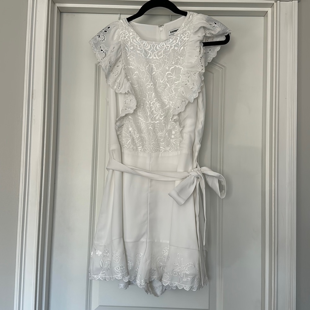Express embroidered white lace romper, size large, NWOT